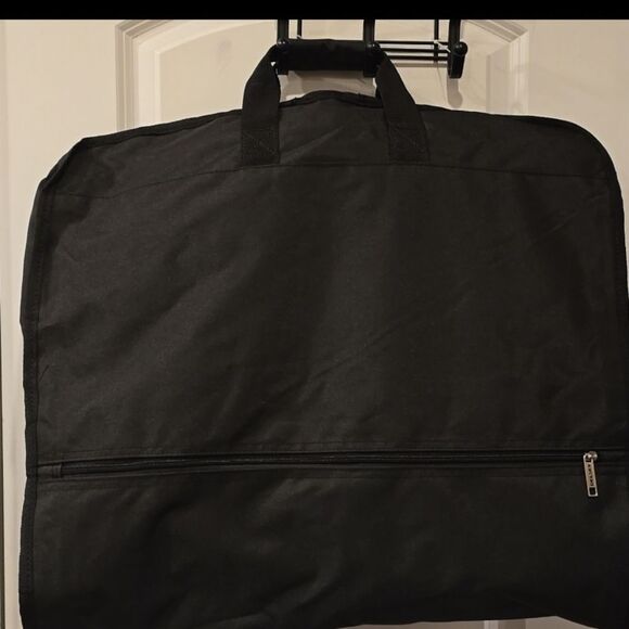 Delsey Paris Helium 45" Mid-Length Garment Sleeve - Picture 11 of 12